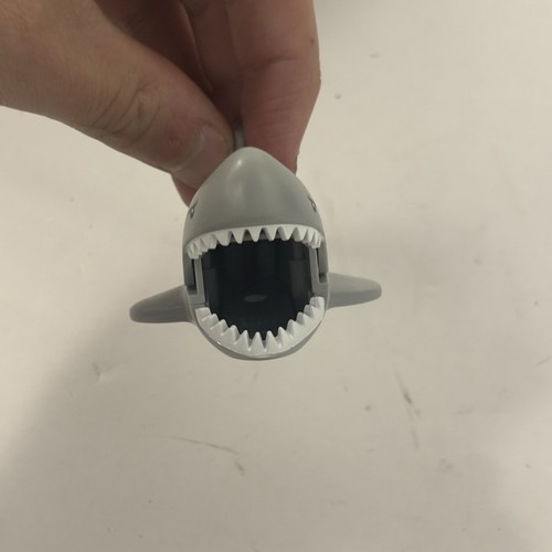 LEGO Great White Shark (62605) and Brown Bear (98294) Lot of 2 Animals / Rare - Picture 3 of 7