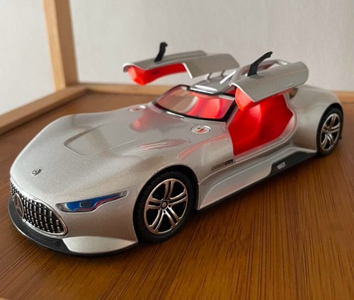 1:24 Mercedes-Benz AMG Vision GT Concept Diecast Model Collectible with Features - Picture 4 of 6
