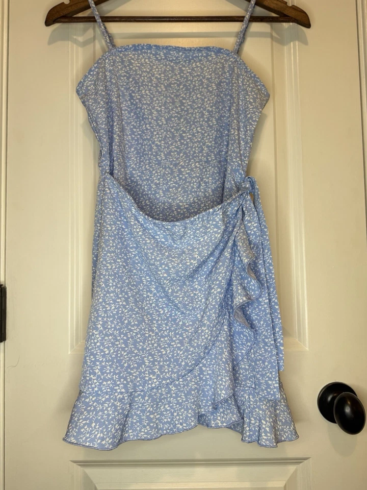 Vestido SHEIN Niñas Talla 10Y Azul Floral Volantes Correa Espagueti Usado Una Vez! Foto 3 de 4