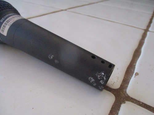 Behringer ULTRAVOICE XM8500 Dynamic Cardioid Vocal Microphone - Picture 3 of 7