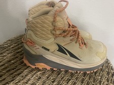 Altra Olympus 5 Hike Mid GTX GoreTex Sand Vibram Sol Hiking Boots women  s 8.5