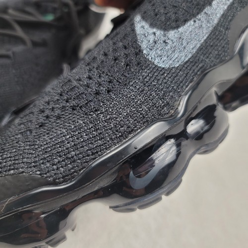 Nike Air VaporMax Flyknit Brand New US 9 Black DV6840-001 - Picture 6 of 24
