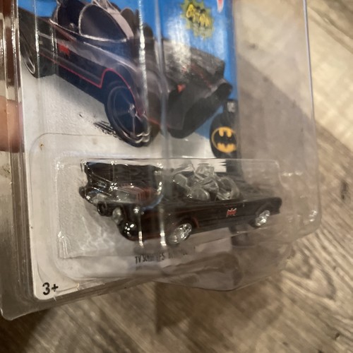 Hot Wheels Super Treasure Hunt TV Serie BATMOBILE. Rarität. Selten. - Bild 2 von 5