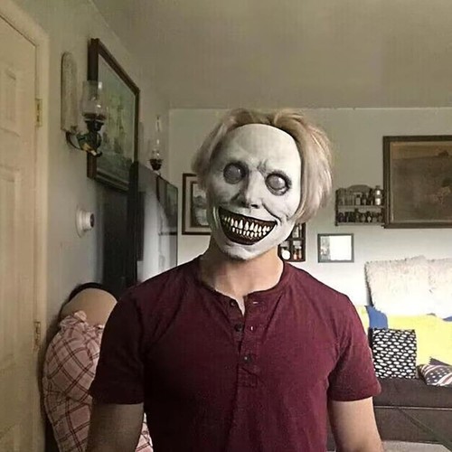 Horror Halloween Mask, Latex Smiling Face Mask for Halloween Parties - Picture 6 of 7