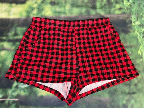 Pantalones cortos a cuadros rojos y negros Shein para mujer talla pequeña - Imagen 1 de 3