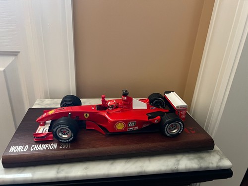 Limited Edition Hot Wheels, 1:18 Ferrari F2001 World Champion Michael Schumacher - Picture 2 of 16