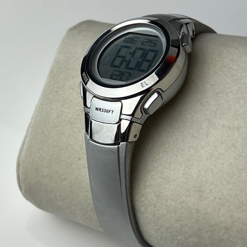 Reloj deportivo cronógrafo Armitron para mujer gris plateado caja y correa funciona - Imagen 4 de 9