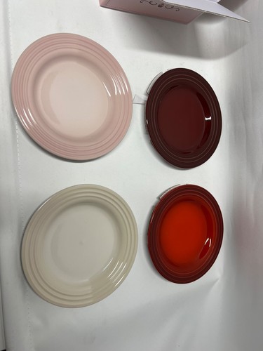 Le Creuset Petits Fours 17cm Appetiser Plates White Pink Red & Burgundy - Picture 7 of 10