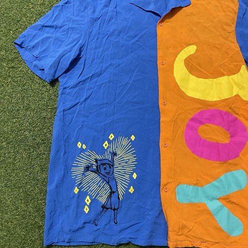 Disney Shirt Mens Medium M Colorful Inside Out Joy Pixar Casual Button Shirt - Imagen 4 de 10