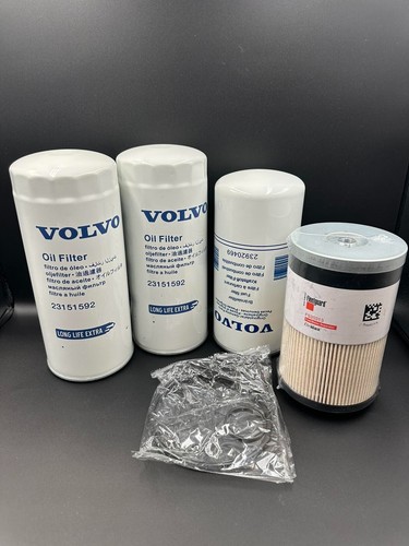 OEM Volvo Engine Filter Change Kit 23151592(2), 23920469, FS20313 Fleetguard - Picture 2 of 13