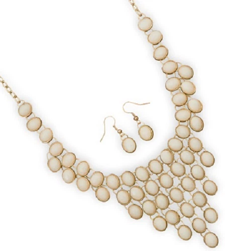 OFF WHITE Set collana e orecchini bavaglino tono oro perline ovali bianco sporco nuovi con etichetta!!