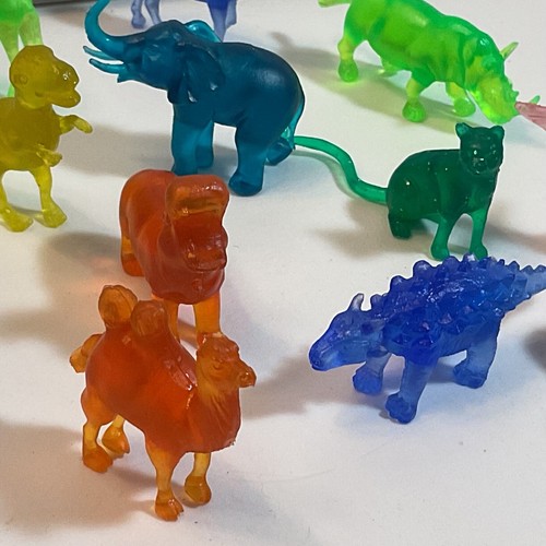 16 gemischte bunte Mini Tier Kunststoff Figuren Spielzeug Elefant Nilpferd Nashorn Pferd - Bild 9 von 9