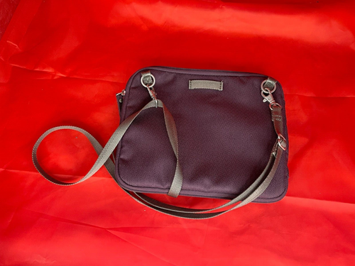 HAIKU Aspire Folio Crossbody Convertible Organizer Bag - Picture 4 of 4