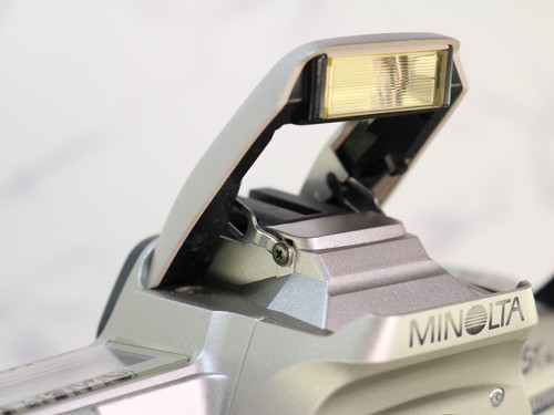 Cinghia corpo fotocamera reflex pellicola 35 mm Minolta Dynax Maxxum STsi 404si e manuale inclusi - Foto 17 di 24