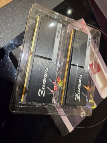 G.Skill Trident Z RGB 16GB DDR4 16GB DDR4 3200MHz Arbeitsspeicher RAM - Bild 2 von 2