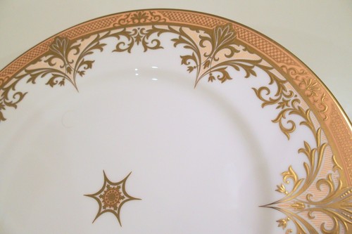 Superb ! Finest LUXURY DINNER PLATES De Lamerie Gold Porcelain white Royal NEW - Picture 4 of 4