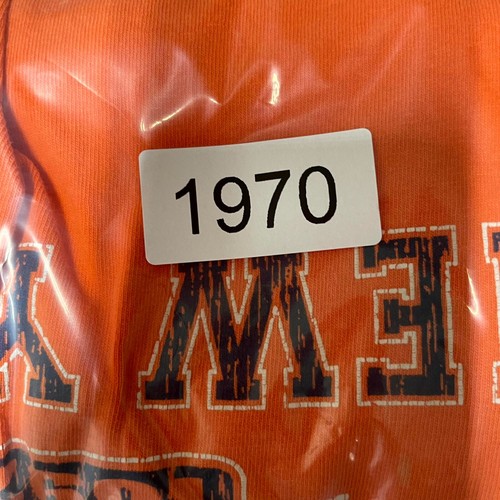 Vintage MV Sport T-Shirt Men's XL Orange Ellis Island 100% Cotton Short Sleeve - Picture 9 of 9