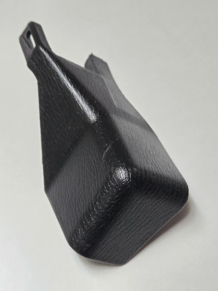 1996 - 1999 年日产 Maxima Infiniti I30 前座轨道盖 - 黑色 - 8755836U10 — 第 4/4 张图片