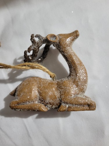Reindeer Hanging Ornaments set of 3 tones of brown lightly glittered - Picture 4 of 10