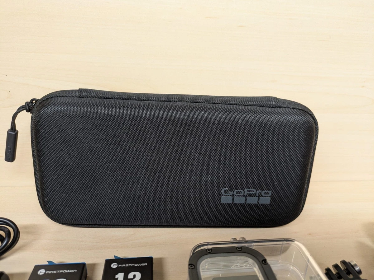 Cámara de acción GoPro Hero 10 negra 5.3K Mega paquete como nueva 4 baterías impermeable
