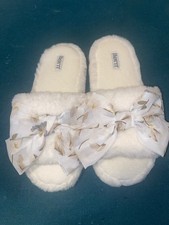 Born Slippers Women s Size M/L With Floral bow Cream And Brown Slip On New