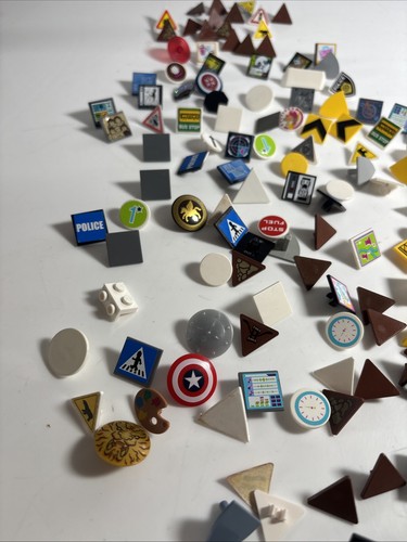 X 250 Pieces Lego Part Road Signs Bundle - Please Look At Picture - Imagen 13 de 14