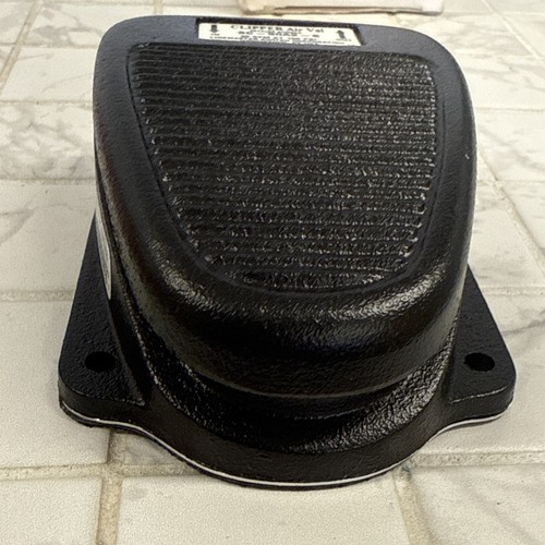 Linemaster Clipper Air Val 3C-30A2-S Foot Pedal 30CFM 100Psi New In Box! - Picture 7 of 9