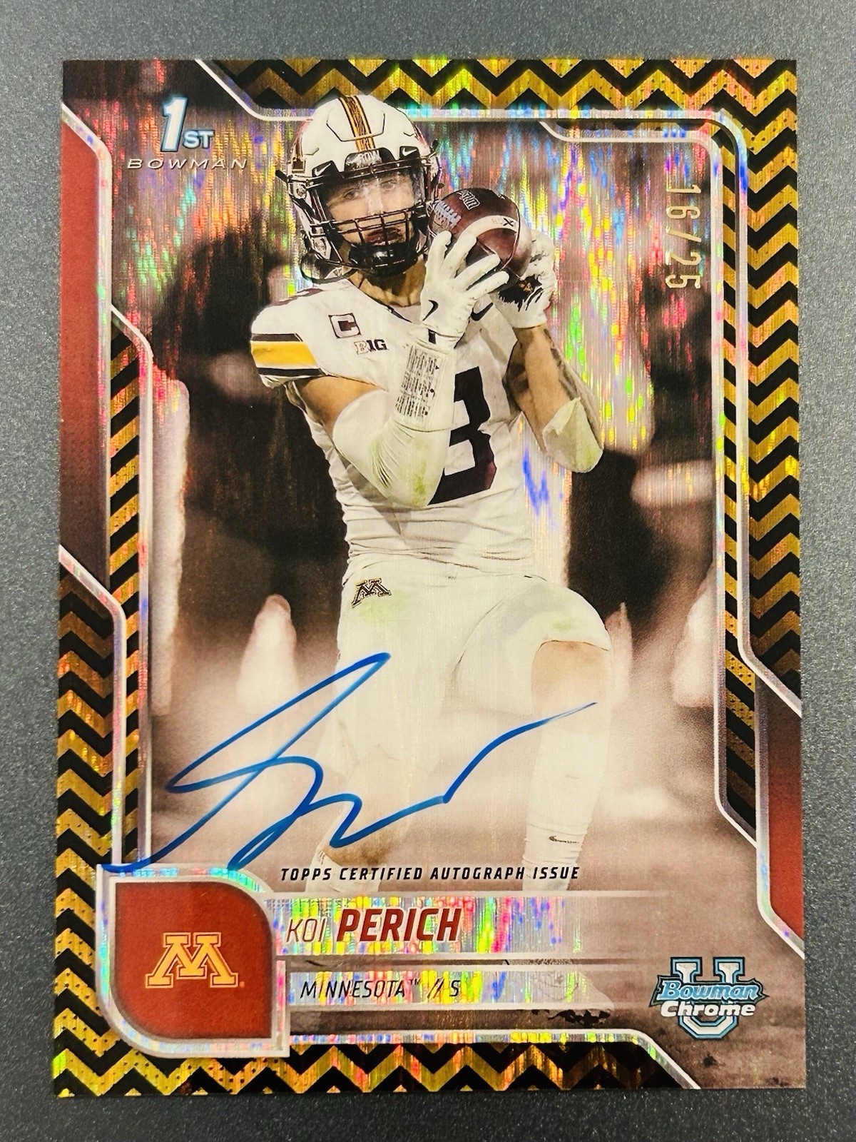 Koi Perich 2025 Bowman U Chrome 1st Black Gold Stealth On-Card Auto /25 Gophers