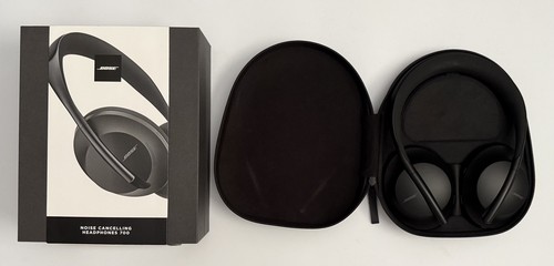 Bose Noise-Cancelling Headphones 700 Black (Used, Excellent Condition)