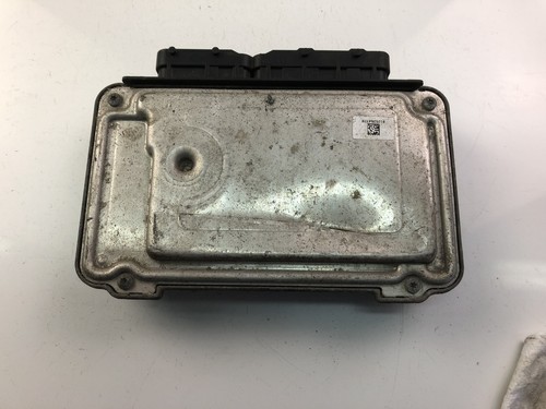 Y730 TOYOTA Engine Control Unit ECU 89661-0H240 - Picture 4 of 4