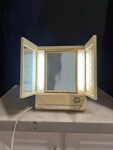 Vintage TRUE-TO-LIGHT SPIEGEL VON CLAIROL DOPPELSEITIG 4 FASSUNGEN 1970