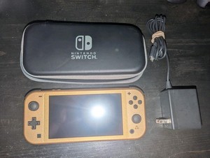 Nintendo Switch Lite - Hyrule Edition 中古 Nintendo Switch Lite Legend of Zelda Hyrule Limited Edition