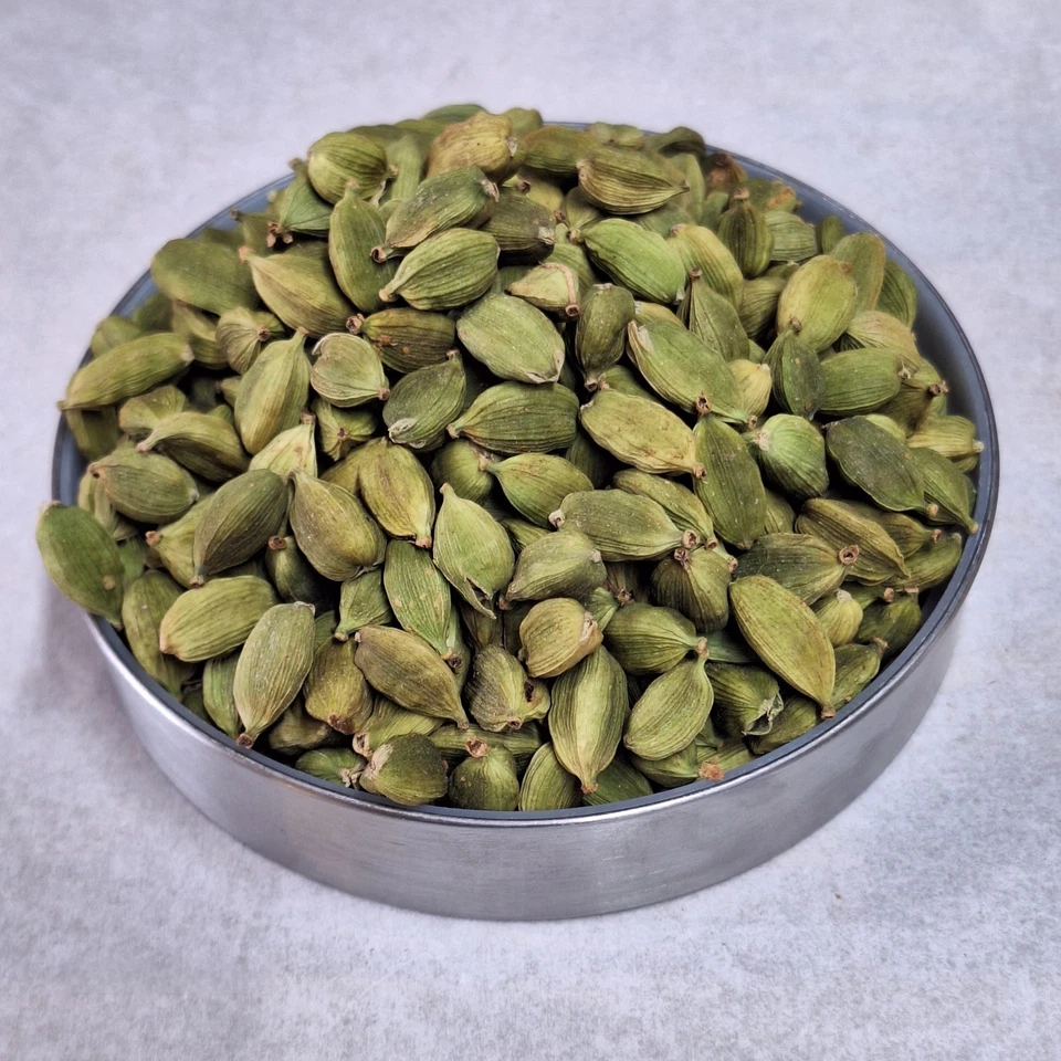 Organic Green Cardamom Pods, Ilitchi, 50g. Premium Selection, UK P&P. - Image 1 of 1