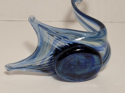 Vintage Blue Art Glass Swan Figurine Collectible - Picture 10 of 13