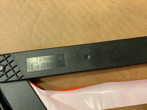 BMW MINI OEM Hazard Warning Triangle with container Euro - Picture 11 of 12