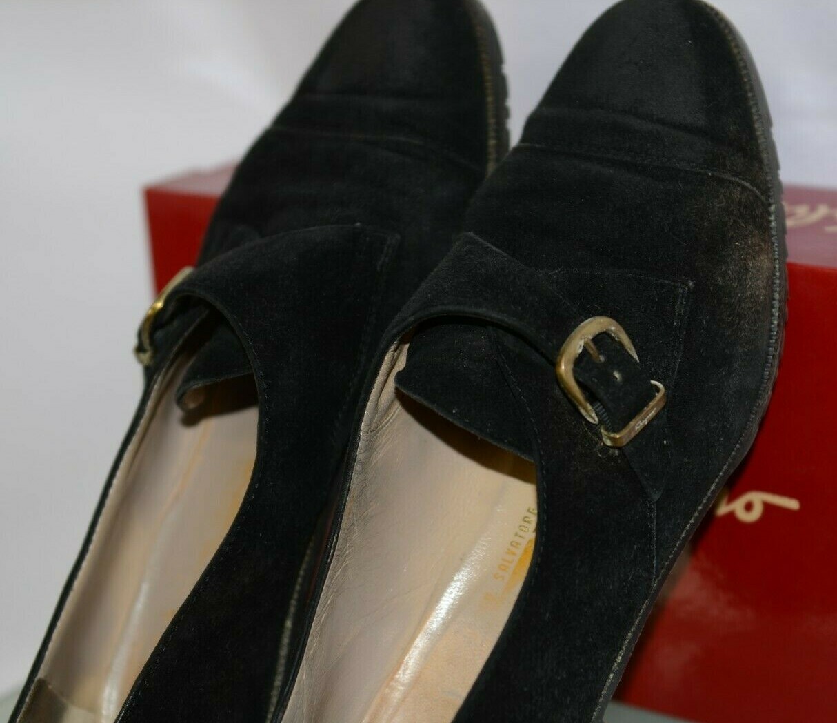 Salvatore Ferragamo Sz 10 B Black Suede Flats Loafers Loafers Loafers Logo Buckle Cap Toe 9a794d Salvatore Ferragamo Sz 10 B Black Suede Flats Loafers Loafers Loafers Logo Buckle Cap Toe 9a794d