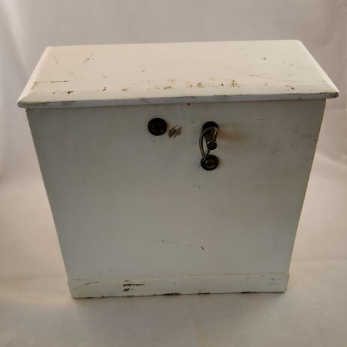 Vintage Wurlitzer Piano Planter or Trinket Music Box - White Clay - Hobbyist? - Picture 3 of 10