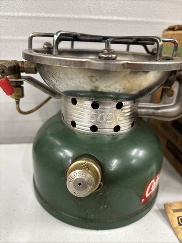 Stufa da campeggio Coleman Sportster 502-700 vintage 1963 a gas verde con scatola originale - Foto 3 di 13