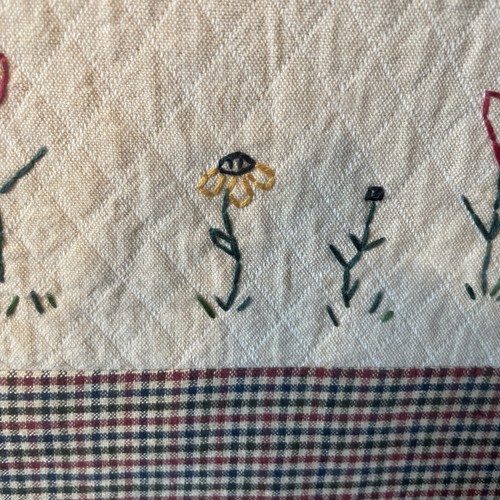 Vintage Needlework Quilted & Embroidered Words/ Flowers Wood Framed 15x12 - Picture 6 of 8