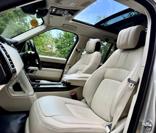 Land Rover Range Rover 3.0 P400 MHEV Vogue SE Auto 4WD Euro 6 (s/s) 5dr Pan Roof - Picture 8 of 24