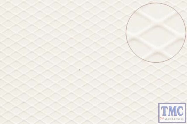 0446 Slaters 4mm Chequer Plate 300mm x 174mm Plastikard 0446 Slaters 4mm Chequer Plate 300mm x 174mm Plastikard