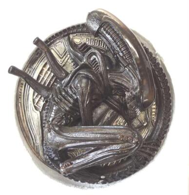 Rare Alien Wall Plaque Plate by Palisades Toys Limited 3000 Opened