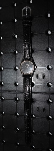 Casio LTP-1094E | Classic Analog Quartz Women's Wristwatch with Black Leather - Picture 3 of 4