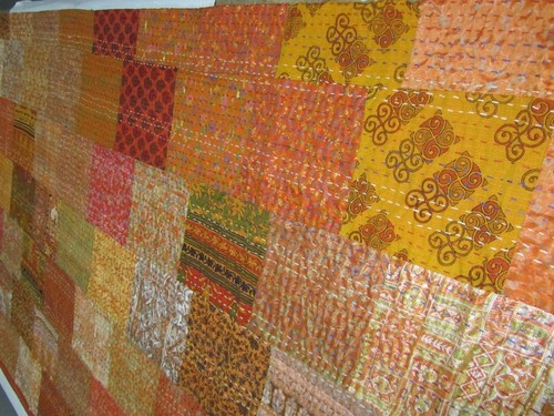 Hand Work Vintage Gudri Printed Silk Ekat Bed Cover Patchwork Kantha Quilt Throw - Picture 4 of 9