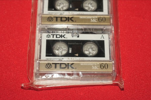 PAQUETE DE 3 CINTAS MICROCASETE DE AUDIO TDK MC-60 60 MINUTOS TOTALMENTE NUEVAS SELLADAS - Imagen 2 de 4