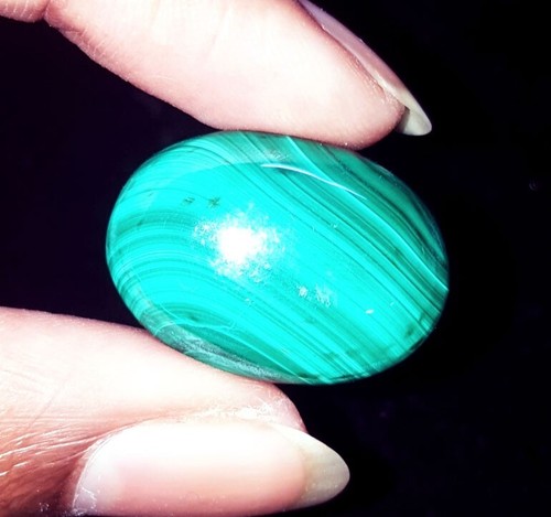 29,03 ct 100 % natürlicher Malachit Cabochon loser Edelstein zertifiziert ovale Form Edelstein - Bild 4 von 8