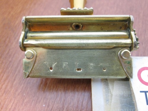 Lot Of (2) Vintage Men's Razors Gillette Valet GEM & Blades - Picture 5 of 12