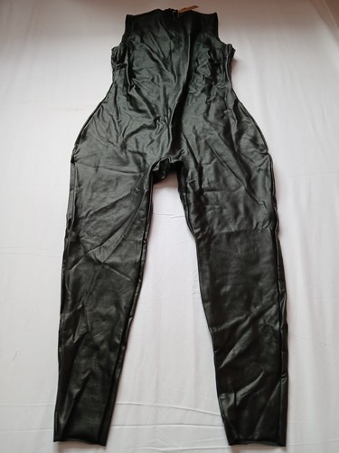 Skims Essentials One Piece Faux Leather Catsuit Women2X Onyx OS-FUL-2762 G78,110 - Picture 2 of 3