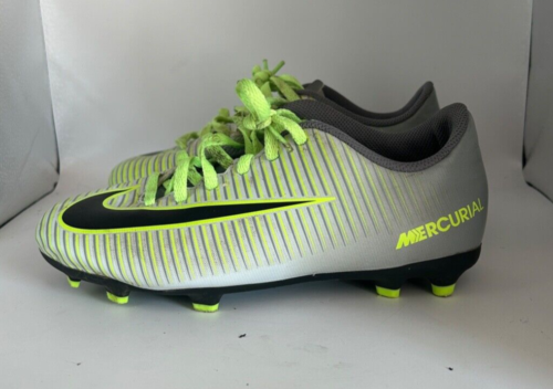 Stivali Nike Mercurial con borchie modellate UK 4 / EUR 36,5 bambini grigi e verdi *RARI* - Foto 2 di 8