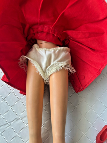 Vintage Barbie Mod Twist N Turn Brunette Real Lashes Bend Legs made Japan 1966 - Imagen 9 de 10